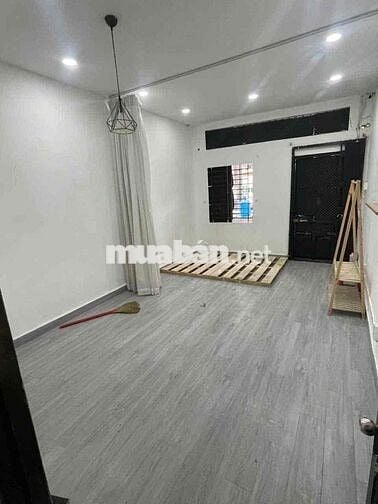 Nhà Mặt tiền Trần Minh Quyền, Quận 10 (CHO LÀM CHDV/CHO CẢI TẠO)