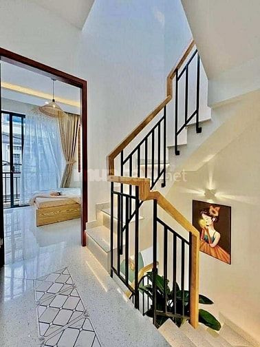 LÔ GÓC 2 MẶT THOÁNG_ FULL NỘI THẤT_ NGÕ THÔNG_ RA PHỐ MINH KHAI 50M GI