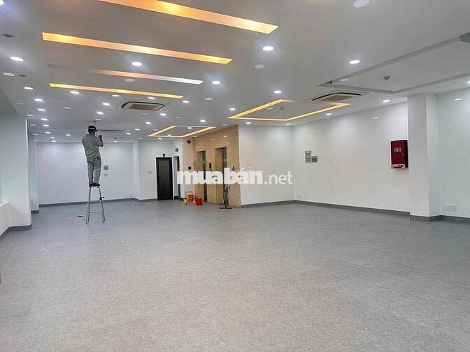 TOÀ MỚI - GÓC 3 MT CỘNG HOÀ 1600M2 - KHU DÂN CƯ SẦM UẤT GIÁ THUÊ TỐT