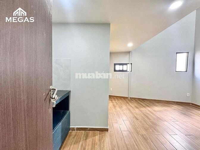 DUPLEX 3TR8 30M2 NGAY ĐẠI HỌC VĂN HIẾN VHU