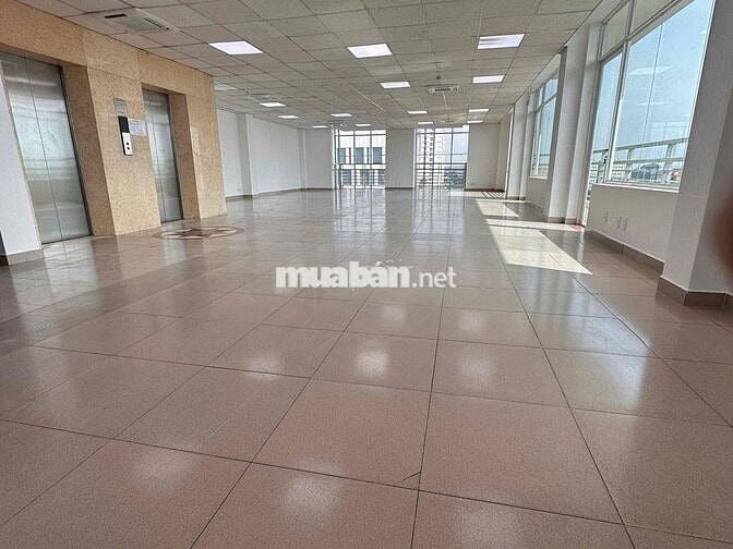 TOÀ MỚI - GÓC 3 MT CỘNG HOÀ 1600M2 - KHU DÂN CƯ SẦM UẤT GIÁ THUÊ TỐT