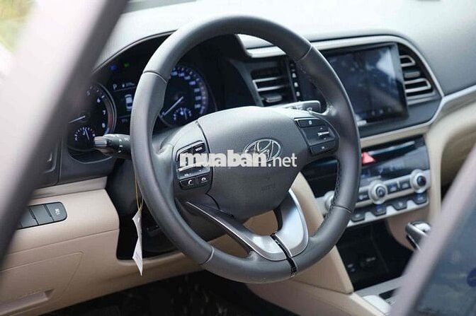 Elantra 1.6AT- 19 ngàn Km- Hỗ trợ góp.