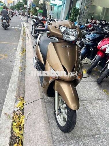 Honda lead Fi 2012 mới 90% biển số thành phố