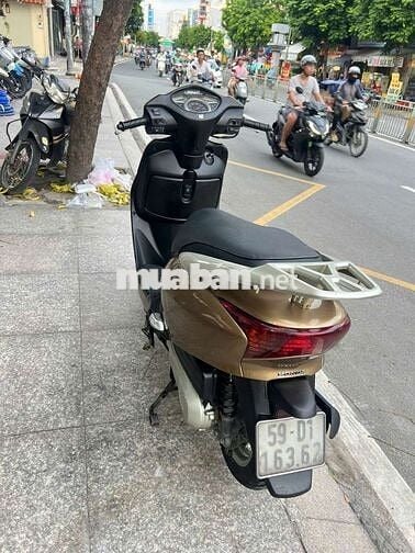 Honda lead Fi 2012 mới 90% biển số thành phố