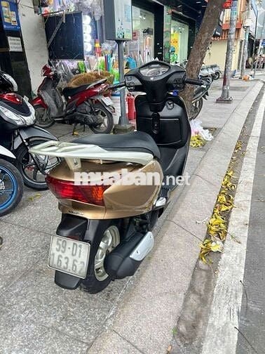 Honda lead Fi 2012 mới 90% biển số thành phố