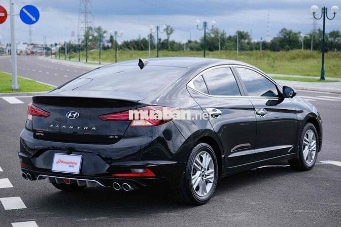 Elantra 1.6AT- 19 ngàn Km- Hỗ trợ góp.