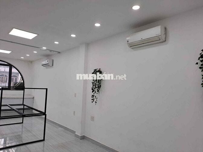 Cho thuê nhà nguyên căn mặt tiền có thang máy Tây Thạnh, Tân Phú