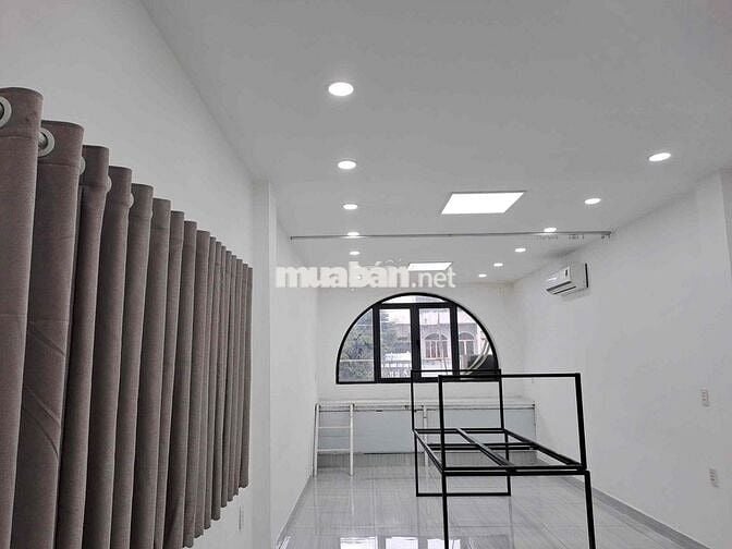 Cho thuê nhà nguyên căn mặt tiền có thang máy Tây Thạnh, Tân Phú