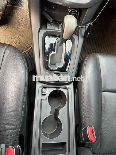 captival LTZ tự động xe gia đình chạy kỹ