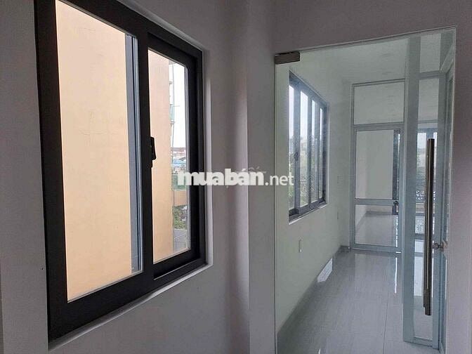 Cho thuê nhà nguyên căn mặt tiền có thang máy Tây Thạnh, Tân Phú