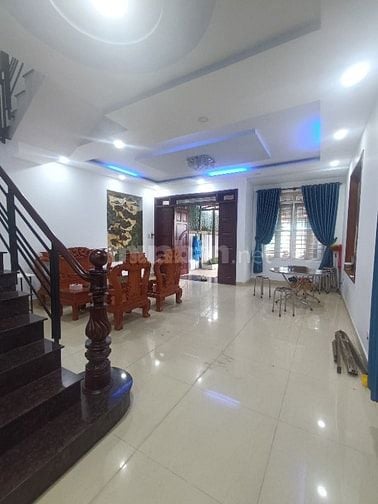 CHO THUÊ CĂN GÓC MẶT TIỀN ĐƯỜNG 160 - P TĂNG NHƠN PHÚ A - QUẬN 9