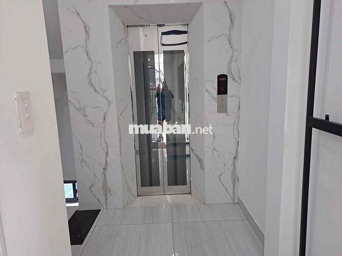 Cho thuê nhà nguyên căn mặt tiền có thang máy Tây Thạnh, Tân Phú
