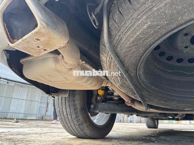 captival LTZ tự động xe gia đình chạy kỹ