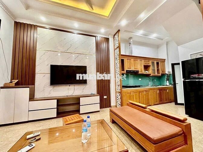 Nhà 5 Tầng Thạch Bàn – Gần Chợ - Ô Tô Gần