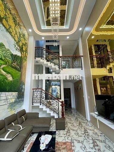 Chỉ:7xtỷ Nhà 5 tầng đẹp lung linh. Có thang máy. Hương Lộ 2. Dt:4,5x20