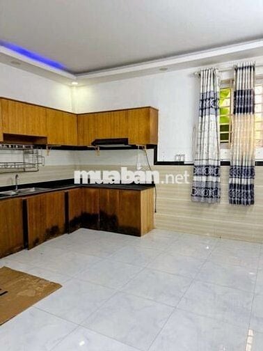 Ngay trường Nguyễn Công Trứ, ST Emart 2, Nhà ngang 4.4m