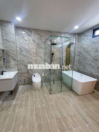 Chỉ:7xtỷ Nhà 5 tầng đẹp lung linh. Có thang máy. Hương Lộ 2. Dt:4,5x20