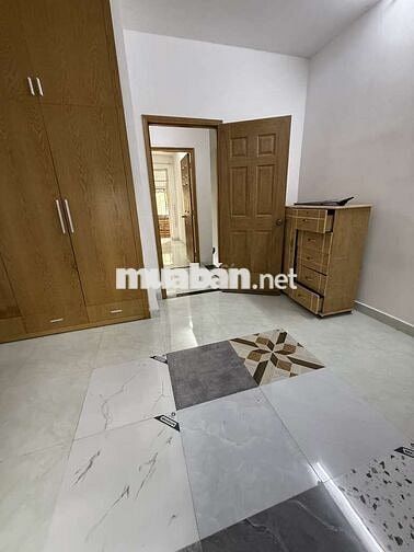 Ngay trường Nguyễn Công Trứ, ST Emart 2, Nhà ngang 4.4m