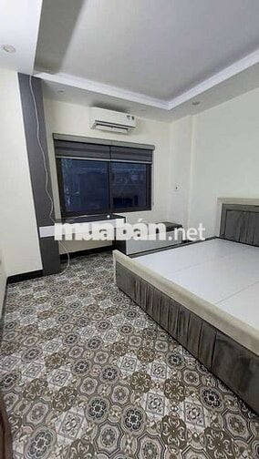 Bán nhà Ngọc Thuỵ, ngay vườn hoa đầu cầu Long Biên,50m 5 tầng, 8,45 tỷ