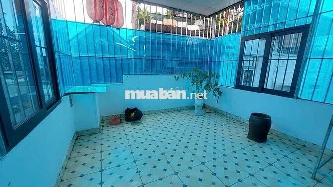 Bán nhà Ngọc Thuỵ, ngay vườn hoa đầu cầu Long Biên,50m 5 tầng, 8,45 tỷ