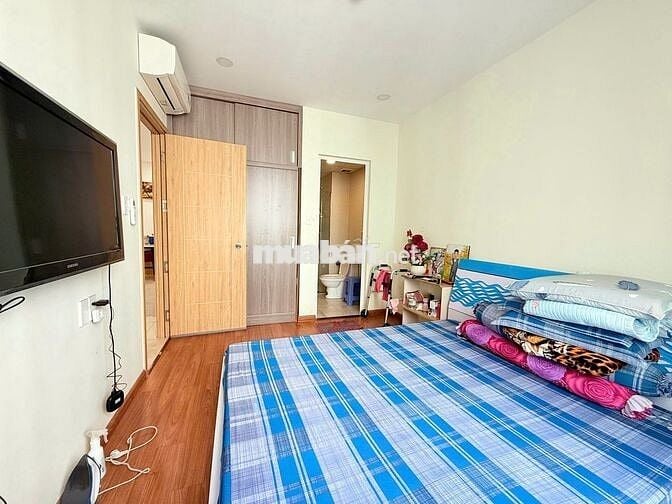 Hàng hiếm bán nhanh căn 62m2 2pn 2wc nội thất dính tường giá 2,38 tỷ