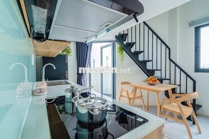 CHO THUÊ CĂN HỘ DUPLEX BAN CÔNG FULL NỘI THẤT CAO CẤP NGAY LOTTE Q7