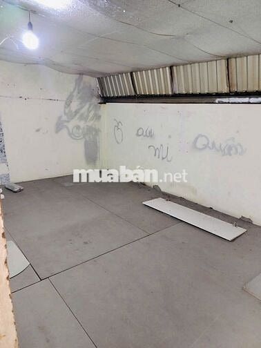 Bán nhà cấp 4 dtich 120m2 tiện xây CHDV hẻm Kênh Tân Hóa, Q. Tân Phú