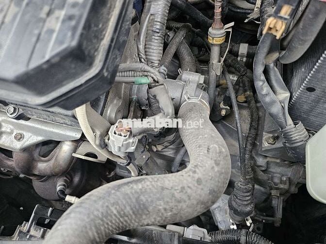 Suzuki Swift 1.4AT màu trắng, số tự động