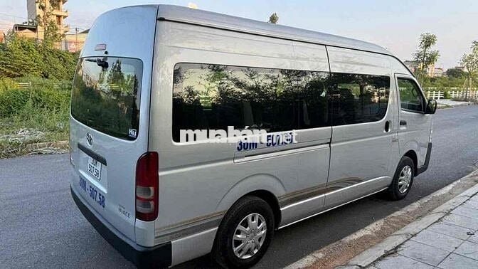 toyota hiace 2017 xe nét nội thất và điện vẫn đẹp