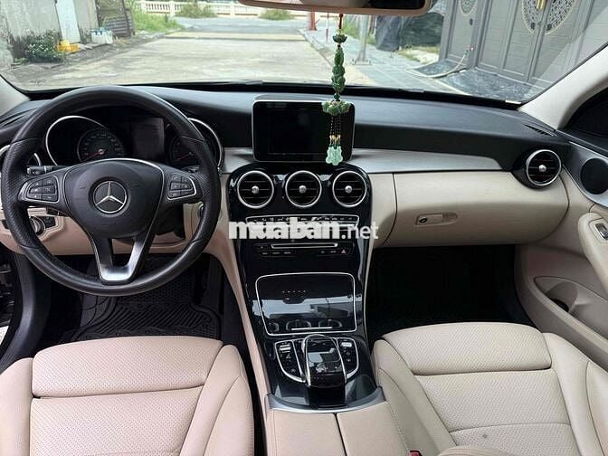 Mercedes Benz C Class 2015 C200 - 50000 km