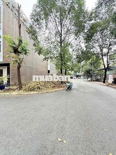 bán lô góc 3 mặt tiền rất thông thoáng Vị trí Khu Nhà Ở Thương Mại Đườ