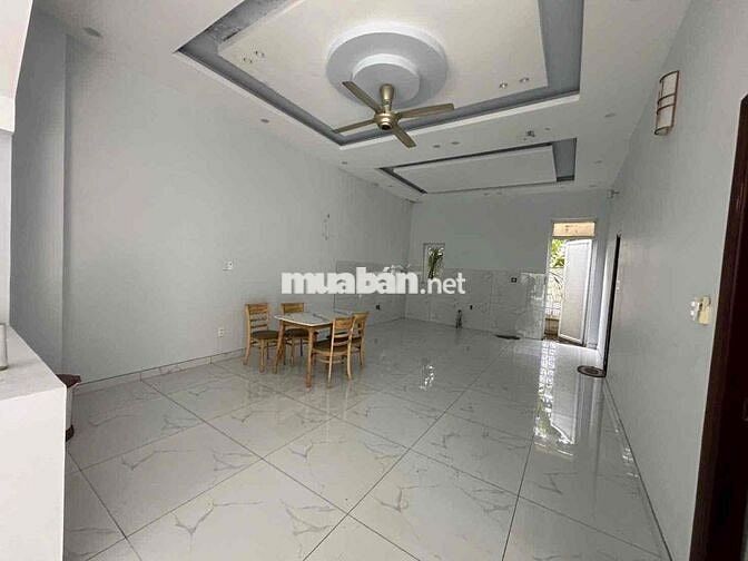 233m2, Biệt thự đối diện CV, 2 mặt tiền trước sau 4PN chie 15,5TỶ