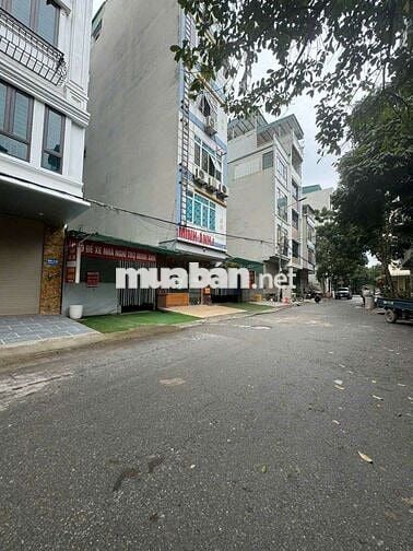 ĐẤT PHÂN LÔ VỈA HÈ - KINH DOANH - ÔTÔ DỪNG ĐỖ NGÀY ĐÊM - NHỈNH 12 TỶ