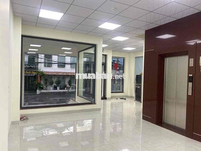 Toà nhà góc văn phòng diện tích sàn 120m2 đường Võ Oanh