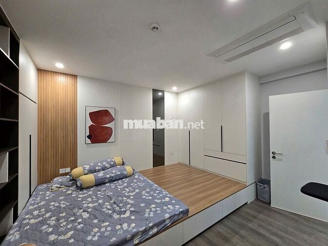 Bán căn Sky Villa 4PN Full NT   tầng 2 -  Celadon city