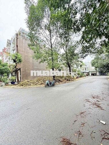 bán lô góc 3 mặt tiền rất thông thoáng Vị trí Khu Nhà Ở Thương Mại Đườ