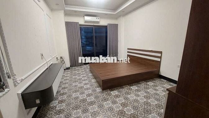 Bán nhà Ngọc Thuỵ, ngay vườn hoa đầu cầu Long Biên,50m 5 tầng, 8,45 tỷ