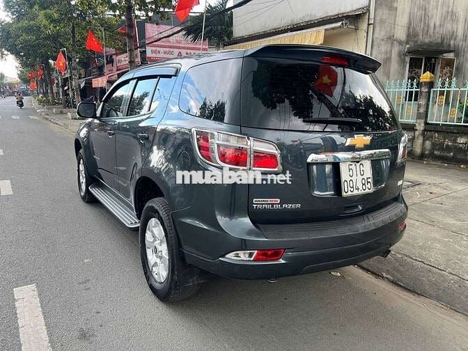 Chevrolet Trailblazer LT 2.5MT 2018, máy dầu sàn