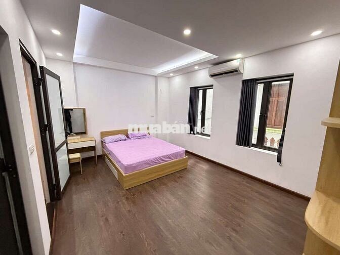 BÁN NHÀ 5 TẦNG ĐỐI DIỆN AEON LONG BIÊN,30M RA ÔTÔ TRÁNH, FULL NỘI THẤT