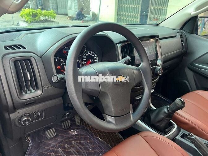 Chevrolet Trailblazer LT 2.5MT 2018, máy dầu sàn