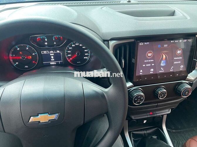 Chevrolet Trailblazer LT 2.5MT 2018, máy dầu sàn