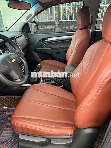 Chevrolet Trailblazer LT 2.5MT 2018, máy dầu sàn