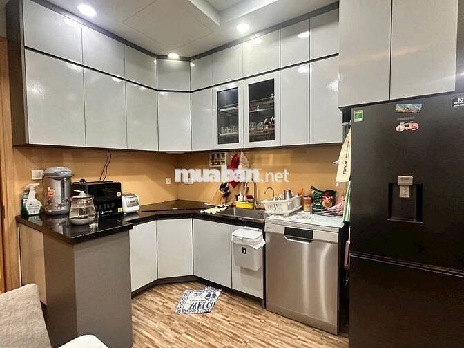 Cho thuê căn hộ 2pn 2wc Full nội thất khu Emerald