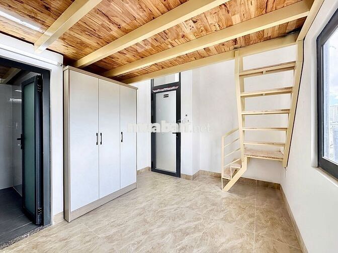 PHÒNG CÓ GÁC CỬA SỔ SIÊU THOÁNG GẦN ĐH VĂN HIẾN GIÁP Q.10 CÓ THANG MÁY