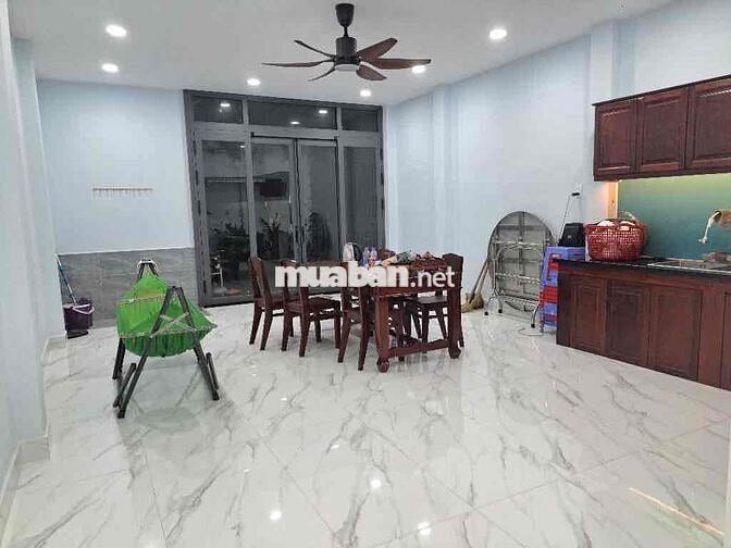 NHỈNH 7TỶ BÁN NHÀ ĐƯỜNG PHAN VĂN HỚN 4PN SÂN ĐỂ Ô TÔ , 5*30m , SHR