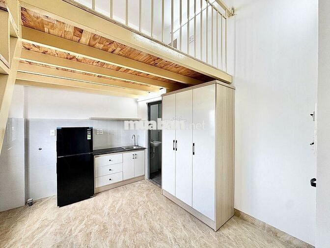 PHÒNG CÓ GÁC CỬA SỔ SIÊU THOÁNG GẦN ĐH VĂN HIẾN GIÁP Q.10 CÓ THANG MÁY