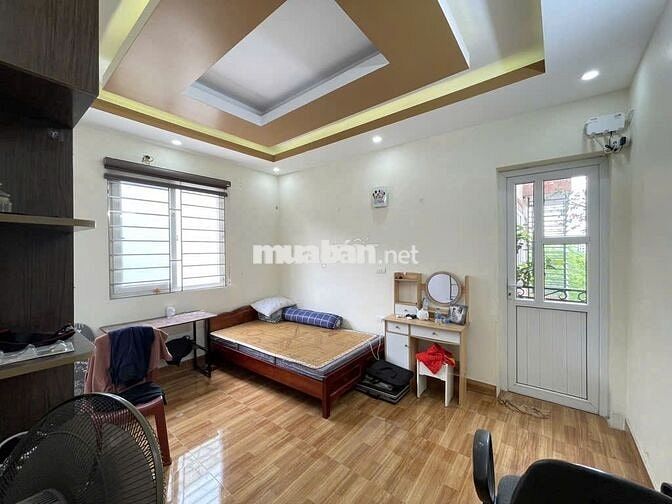 Nhà 5 Tầng Cổ Linh Thạch Bàn – Ô Tô Vào Gần Ngõ Cực Nông – Nhỉnh 5 tỷ