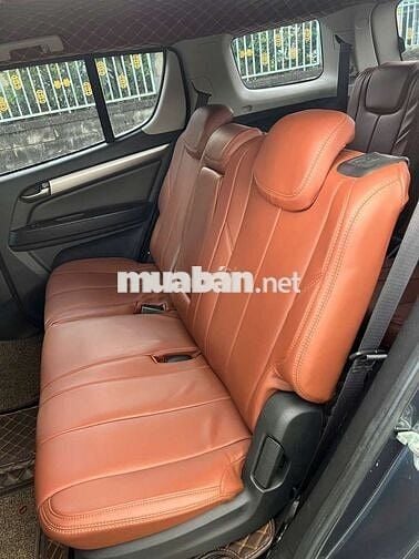 Chevrolet Trailblazer LT 2.5MT 2018, máy dầu sàn