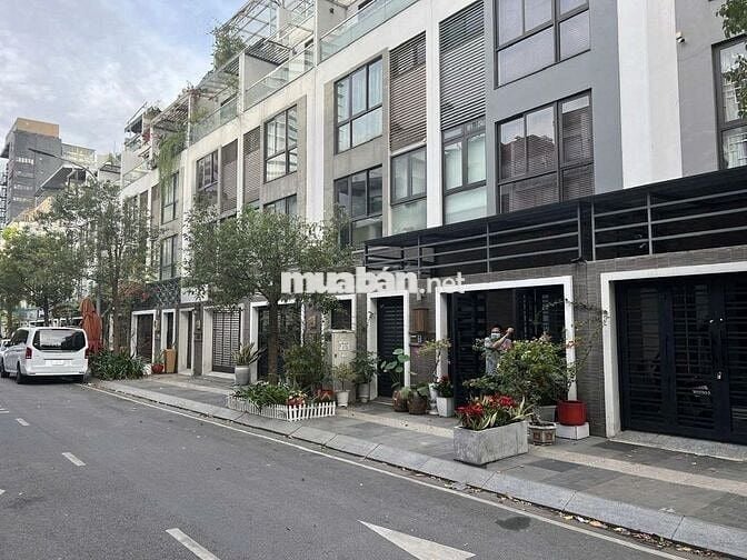 Cho thuê nhà phố liền kề khu Hà Đô Centrosa Phường 12 Quận 10
