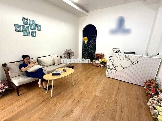 Cho Thuê Mặt Bằng Đường Lê Văn Sỹ, Tân Bình ( 4x18m - MBKD Rộng )